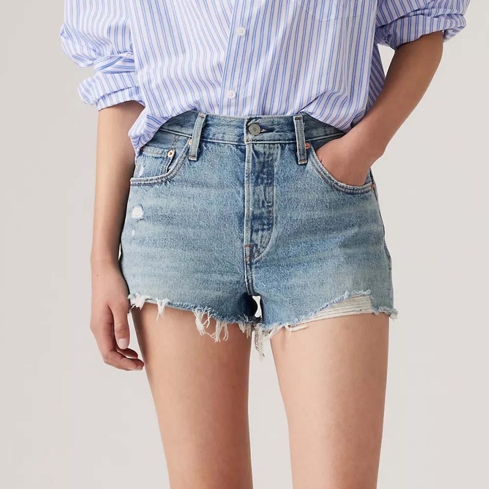 Levi's Light Blue Jean Shorts Size 27